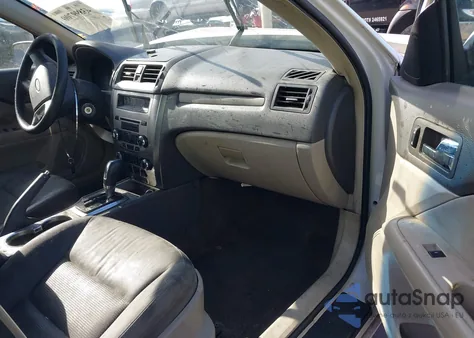 2010 Ford Fusion Se z USA, uszkodzony, nr VIN 3FAHP0HA7AR208993